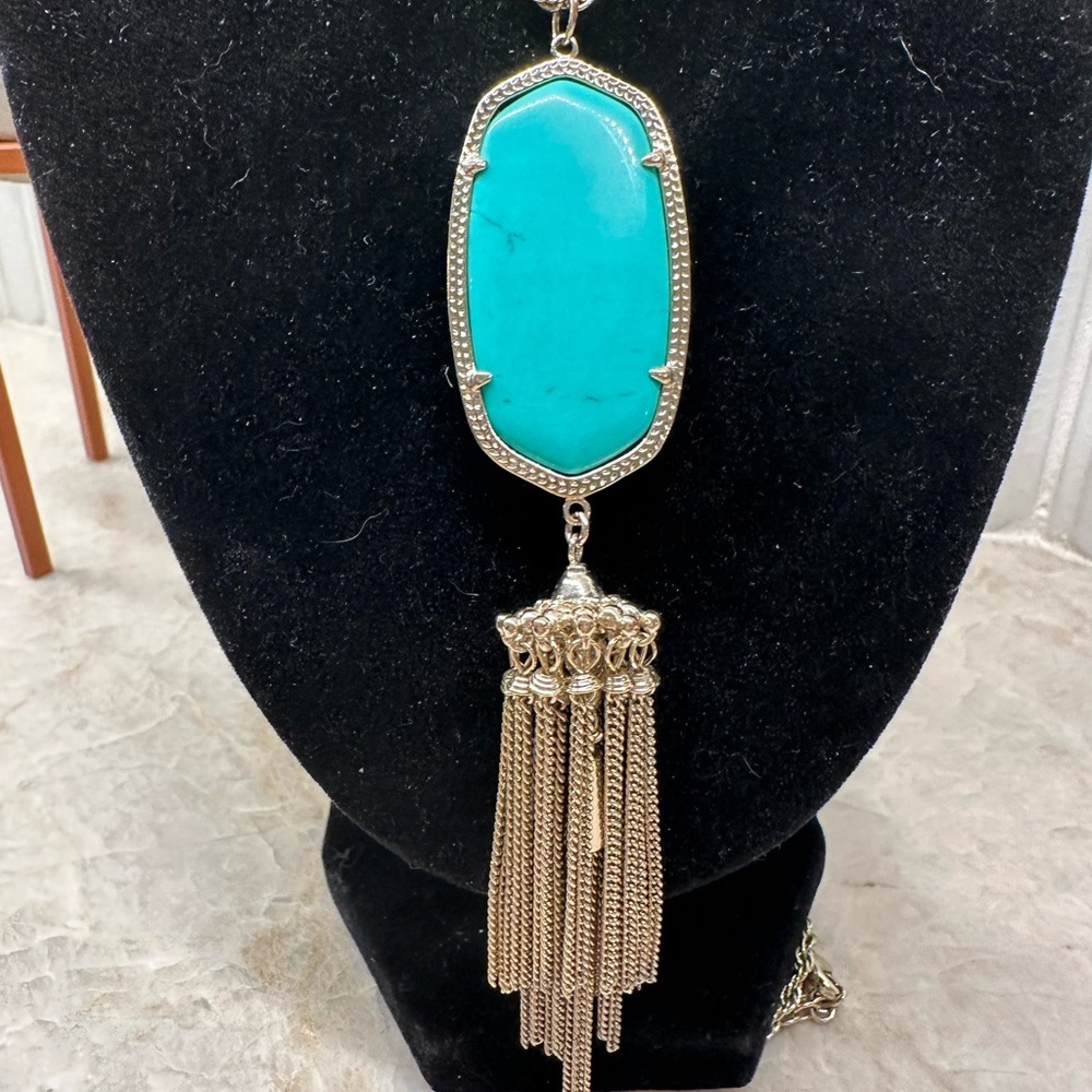 Kendra Scott Rayne Necklace with Goldtone Chain SOLD OUT ONLINE!